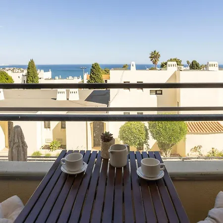Alta Vista Sea View 公寓